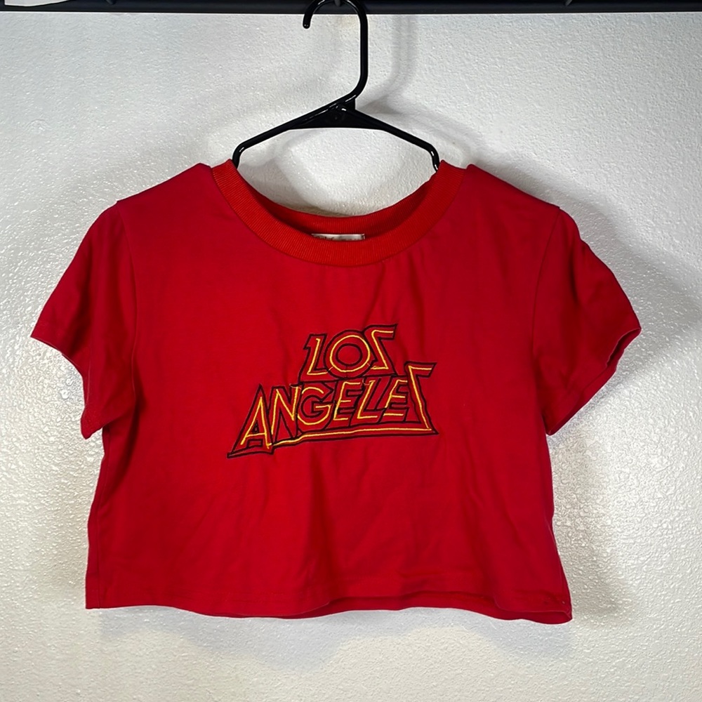 Romwe Los Angeles cropped t-shirt.